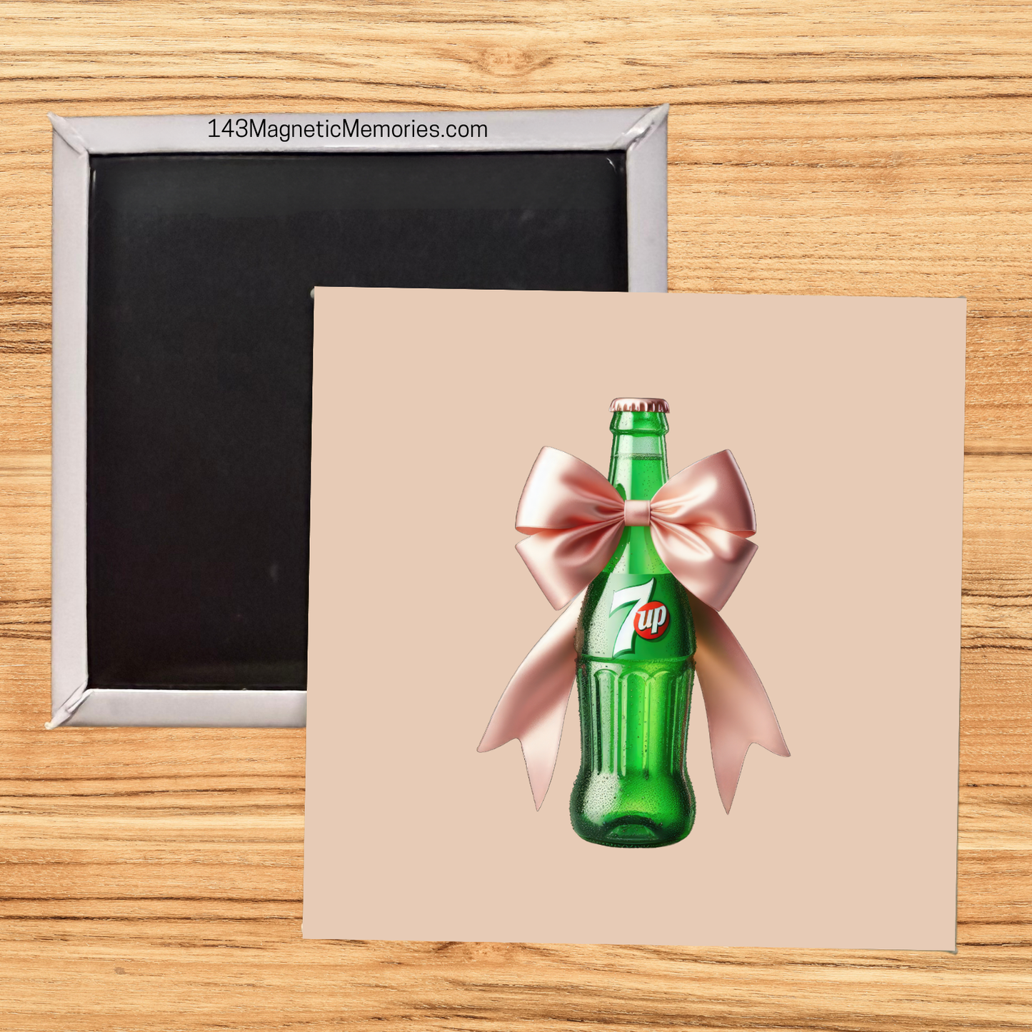 7 UP BOTTLE- 2.5" MAGNET